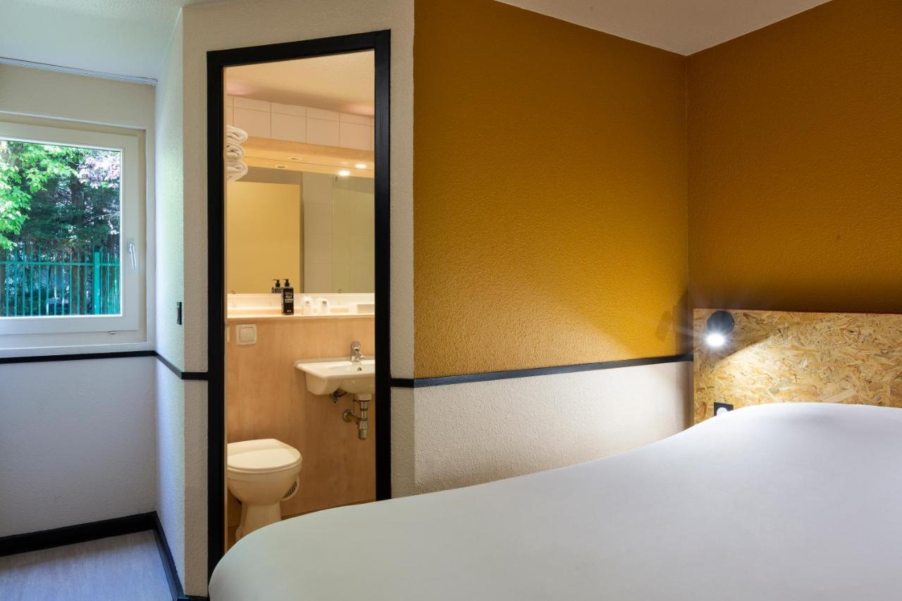 Greet Hotel Villeneuve La Garenne - Renove Eksteriør billede