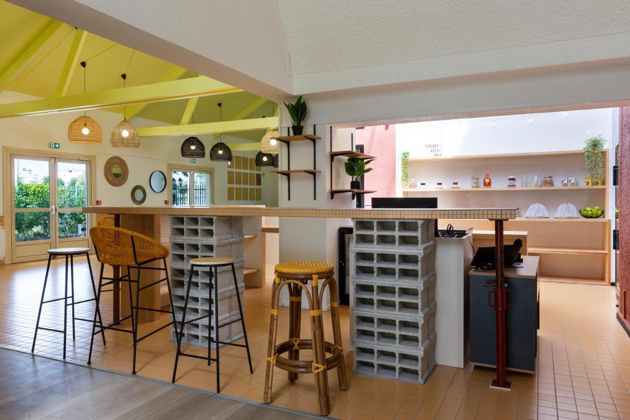 Greet Hotel Villeneuve La Garenne - Renove Eksteriør billede