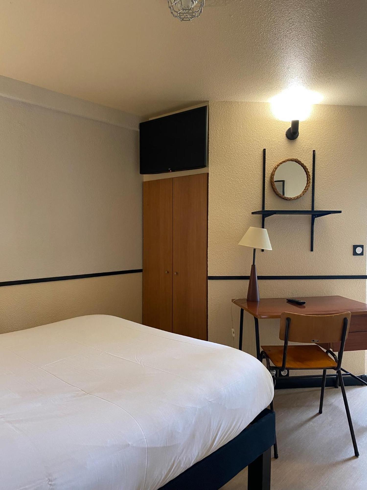 Greet Hotel Villeneuve La Garenne - Renove Eksteriør billede
