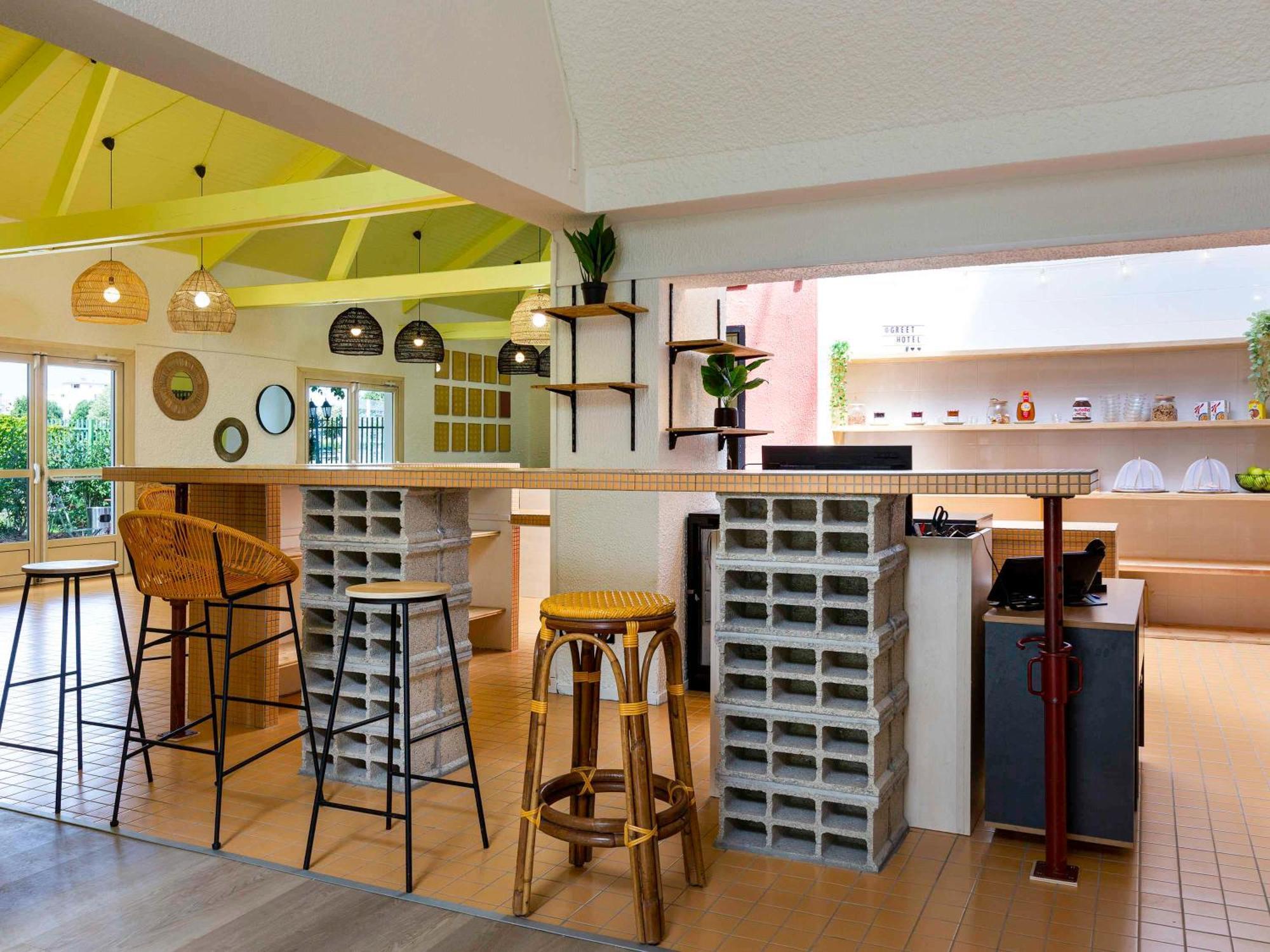 Greet Hotel Villeneuve La Garenne - Renove Eksteriør billede