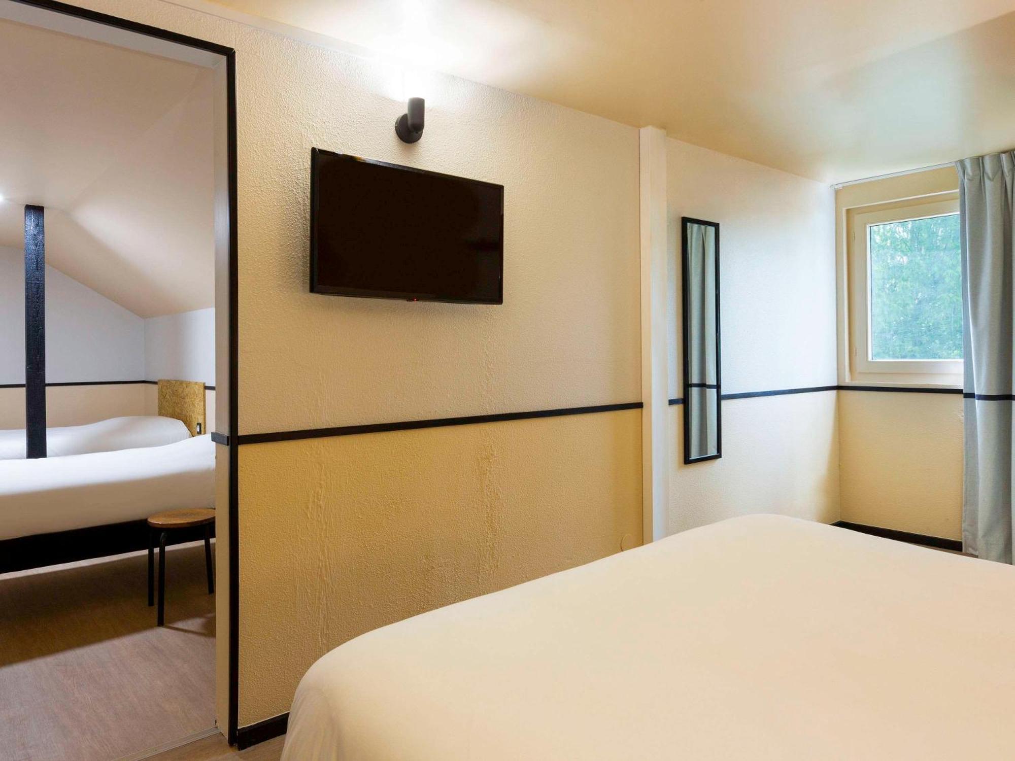 Greet Hotel Villeneuve La Garenne - Renove Eksteriør billede