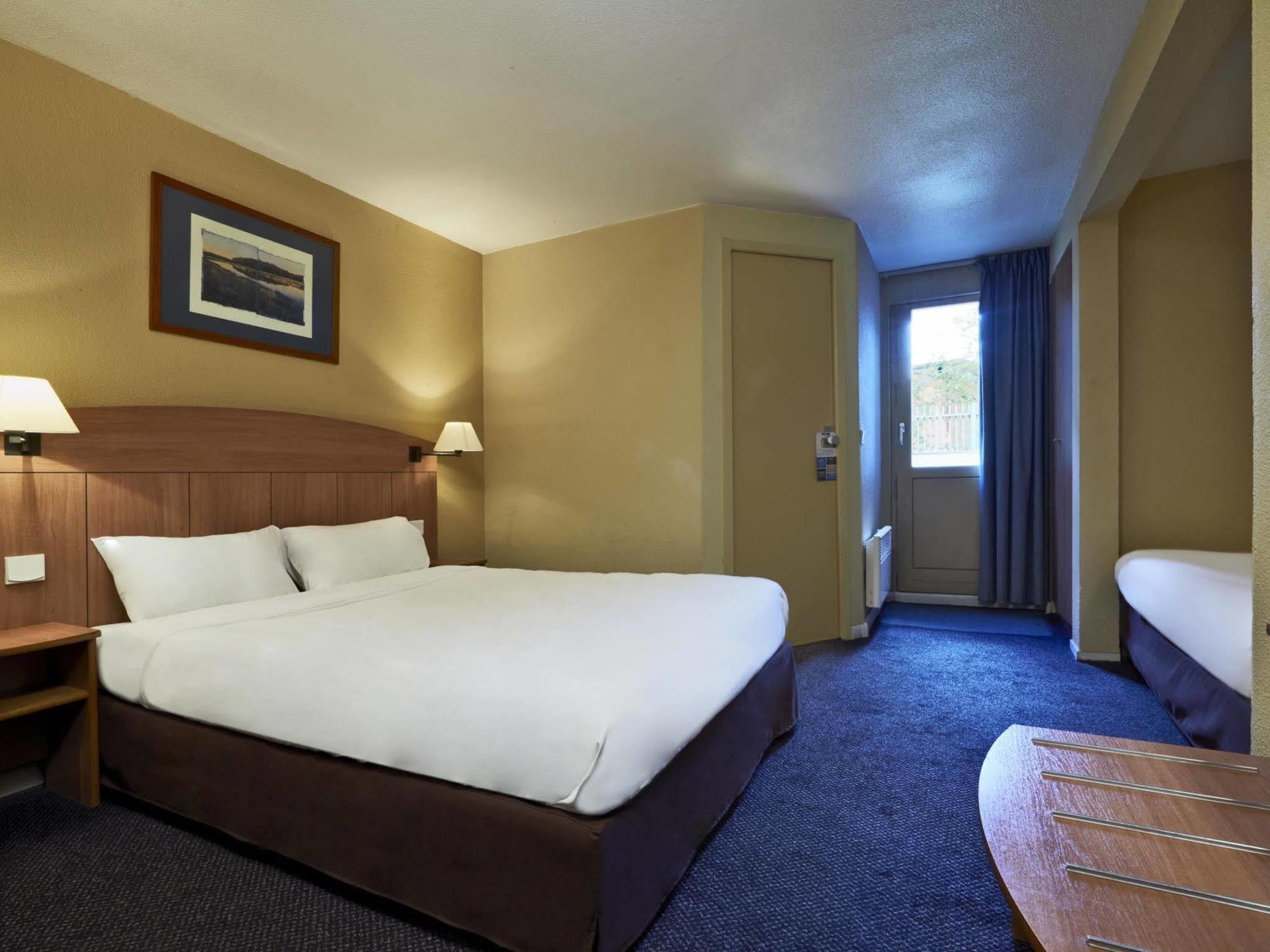 Greet Hotel Villeneuve La Garenne - Renove Eksteriør billede