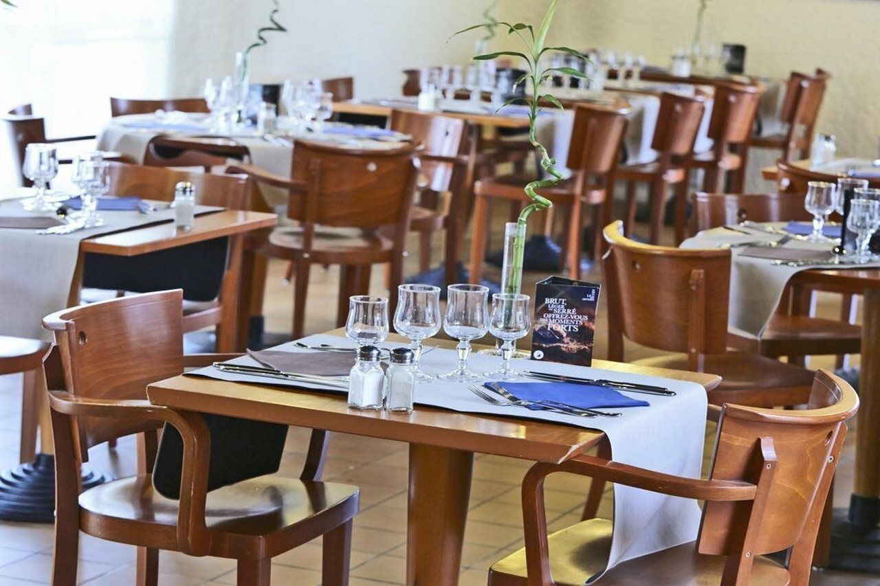 Greet Hotel Villeneuve La Garenne - Renove Eksteriør billede